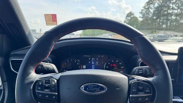 2024 Ford Explorer ST-Line