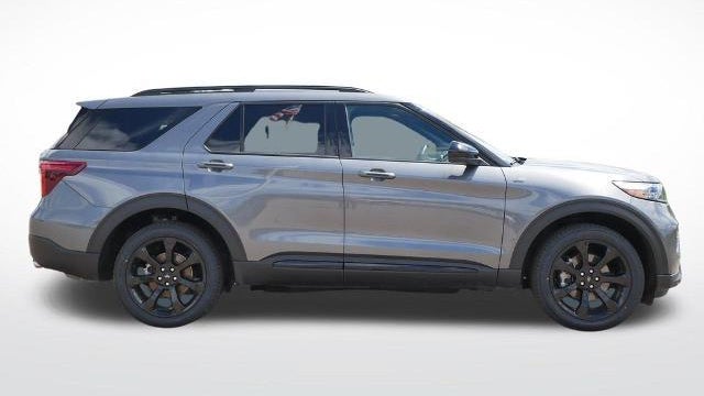 2024 Ford Explorer ST-Line