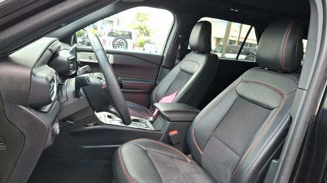 2024 Ford Explorer ST-Line