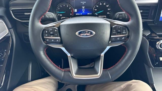 2024 Ford Explorer ST-Line