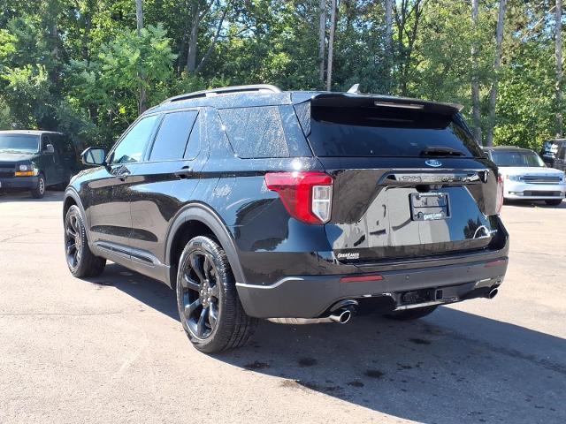 2024 Ford Explorer ST-Line — photo 1 of 12