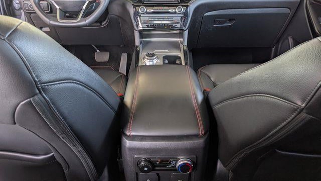 2024 Ford Explorer ST-Line