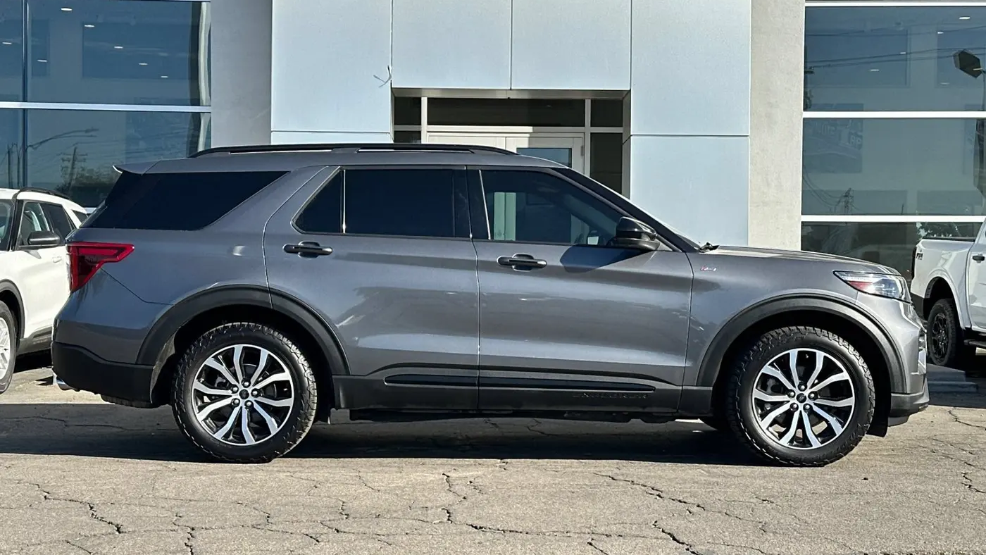 2022 Ford Explorer ST-Line