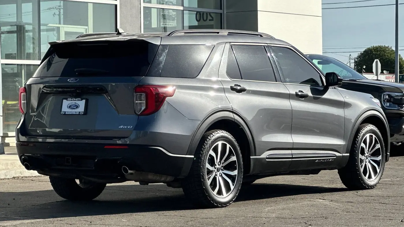 2022 Ford Explorer ST-Line