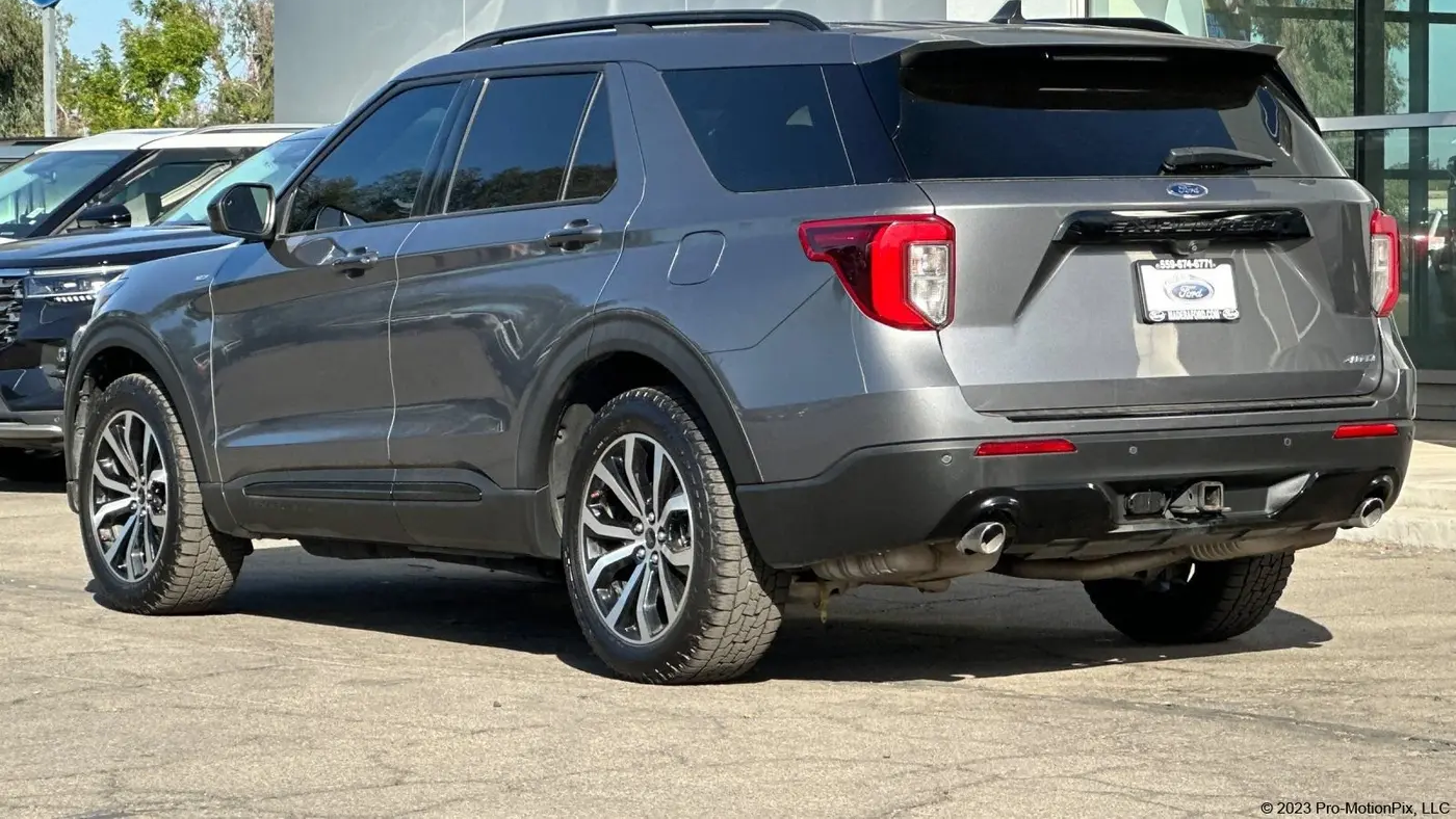 2022 Ford Explorer ST-Line