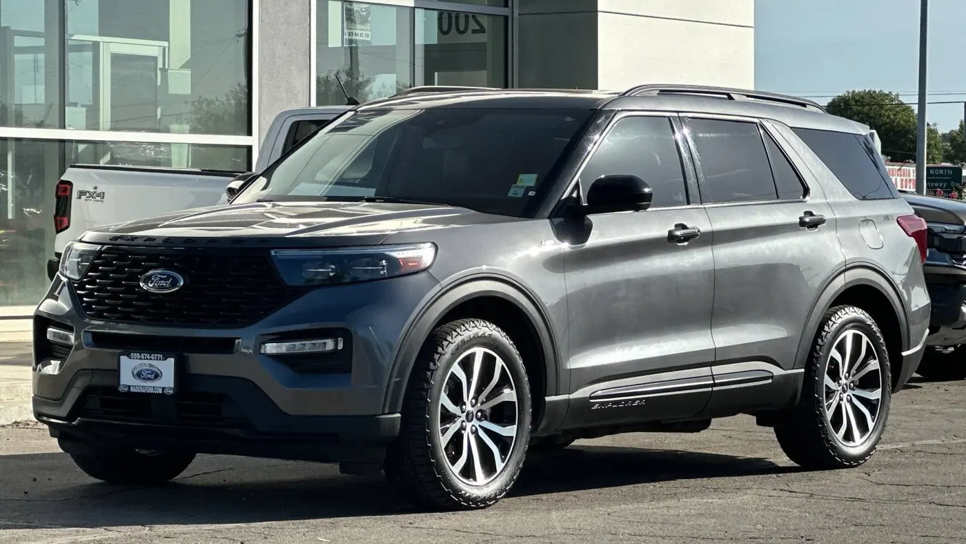 2022 Ford Explorer ST-Line