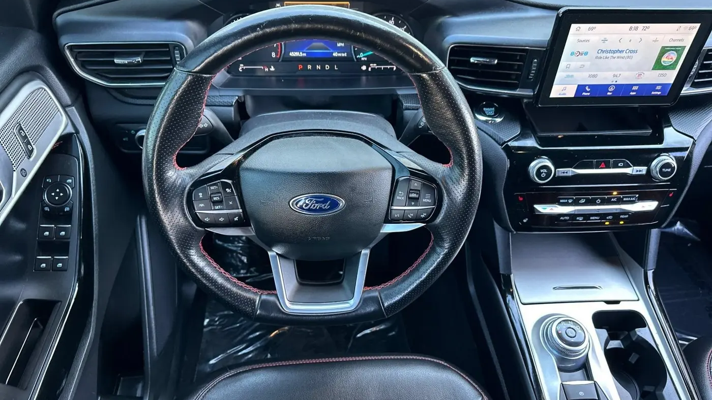 2022 Ford Explorer ST-Line