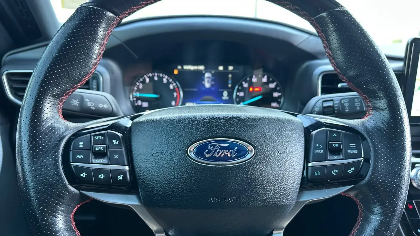 2022 Ford Explorer ST-Line