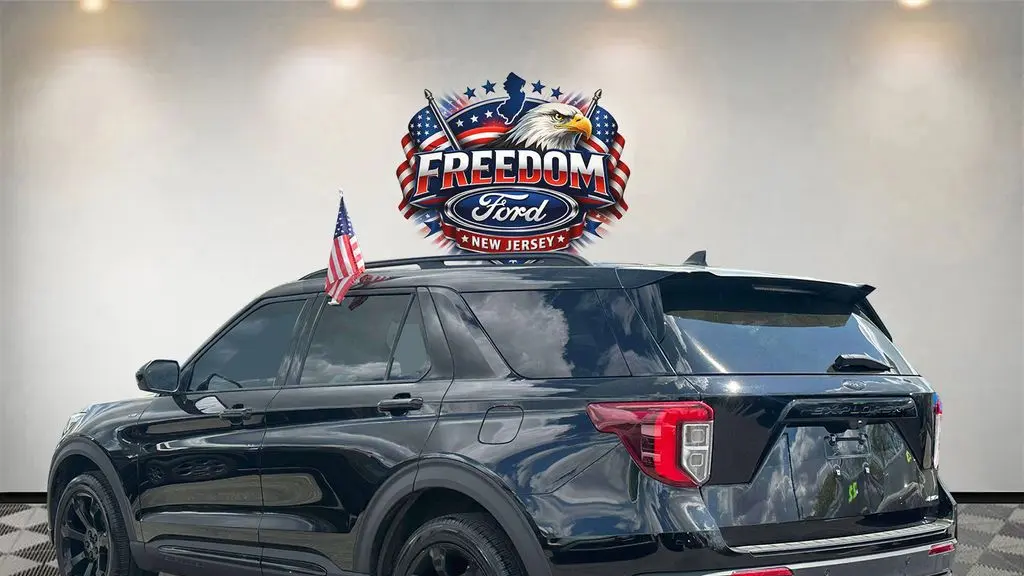 2023 Ford Explorer ST-Line