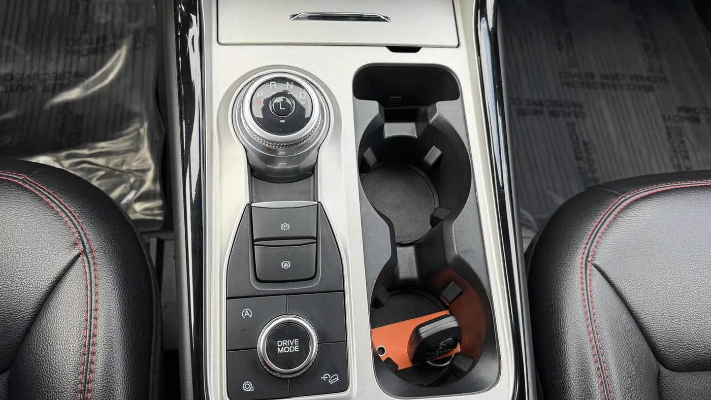 2024 Ford Explorer ST-Line