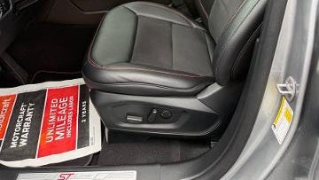 2024 Ford Explorer ST-Line