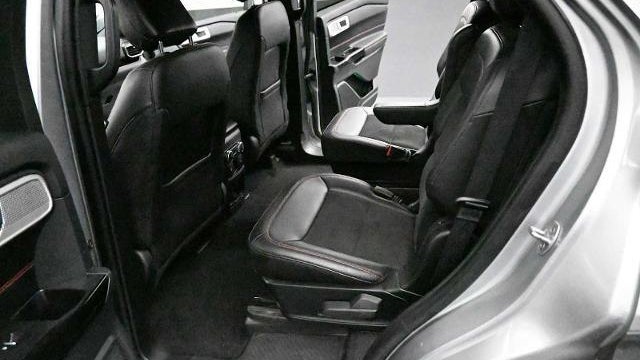 2024 Ford Explorer ST-Line
