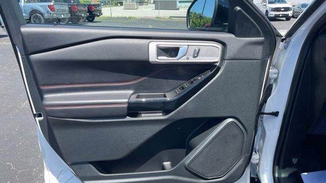 2024 Ford Explorer ST-Line
