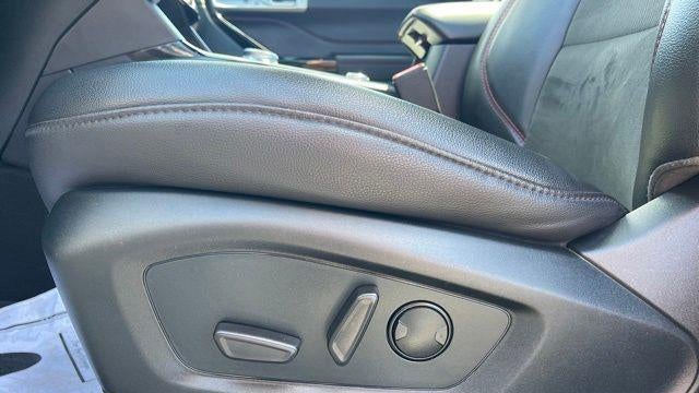 2024 Ford Explorer ST-Line
