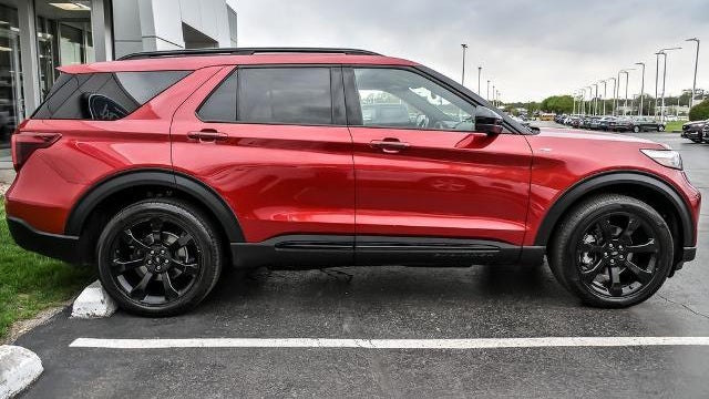 2023 Ford Explorer ST-Line