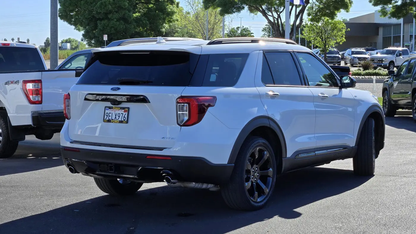 2023 Ford Explorer ST-Line