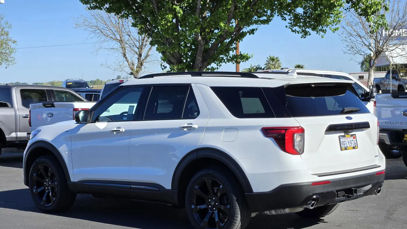 2023 Ford Explorer ST-Line