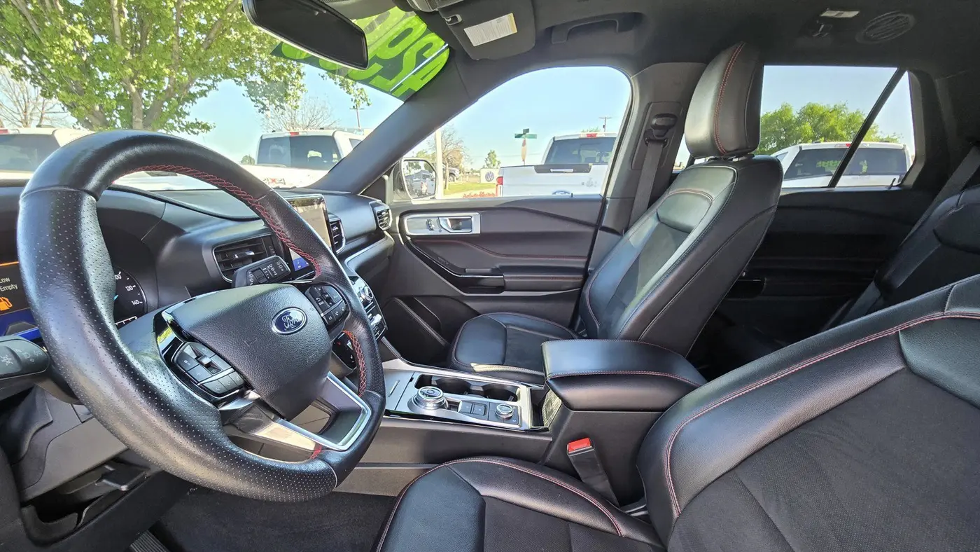 2023 Ford Explorer ST-Line