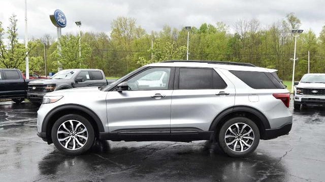 2023 Ford Explorer ST-Line