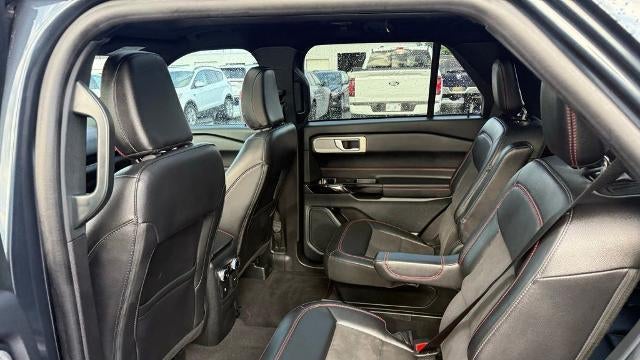 2024 Ford Explorer ST-Line
