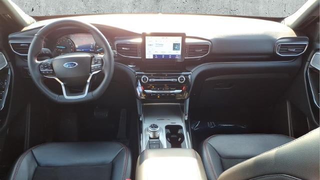 2024 Ford Explorer ST-Line
