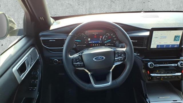 2024 Ford Explorer ST-Line
