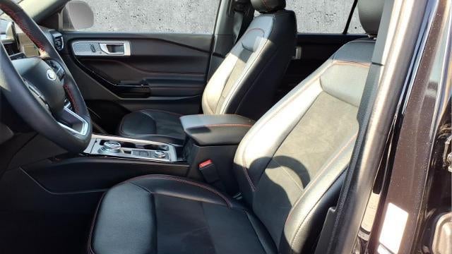2024 Ford Explorer ST-Line