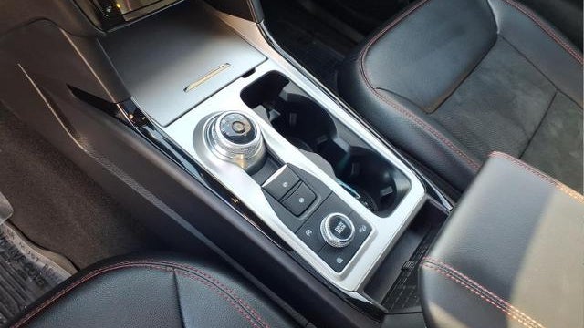 2024 Ford Explorer ST-Line