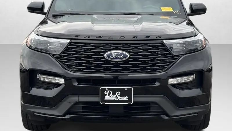 2024 Ford Explorer ST-Line