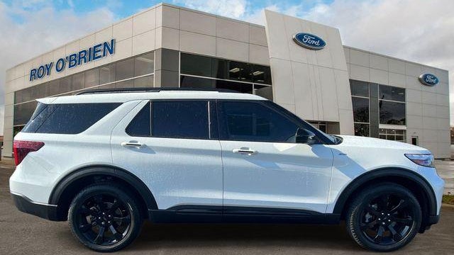 2024 Ford Explorer ST-Line