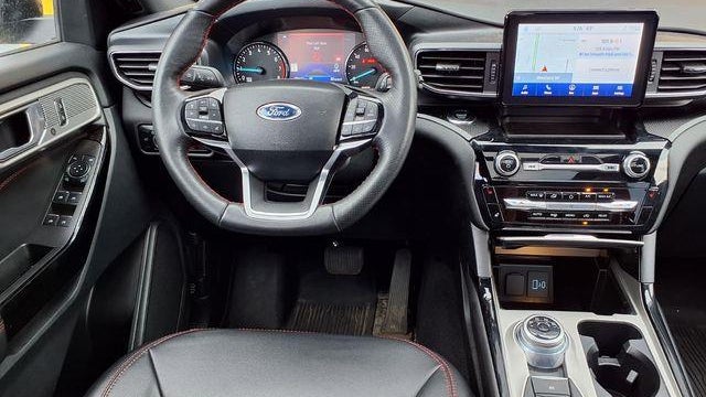 2024 Ford Explorer ST-Line