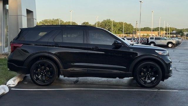 2024 Ford Explorer ST-Line