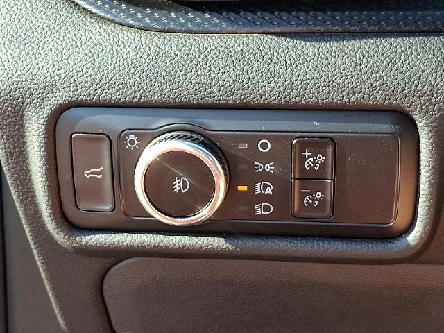 2023 Ford Explorer - $35,500