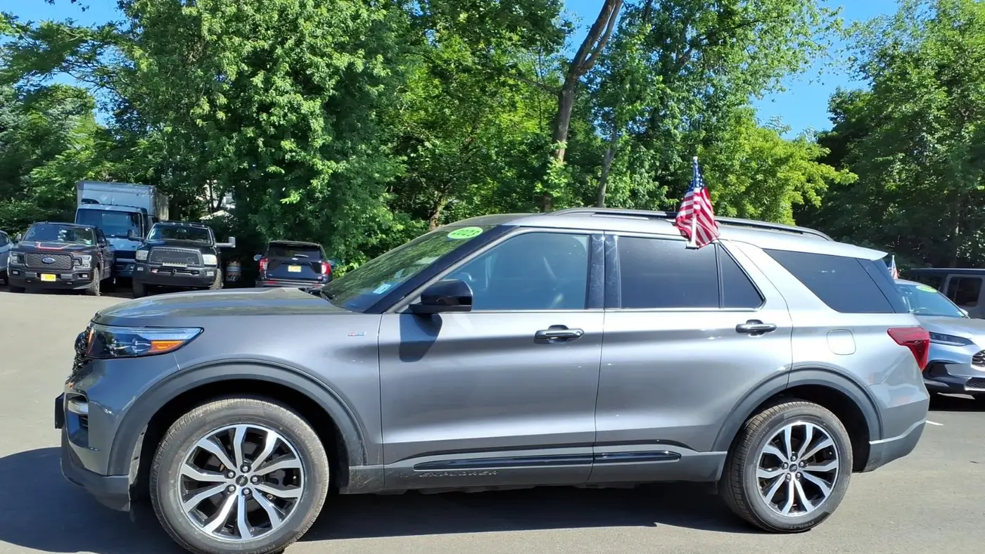 2023 Ford Explorer ST-Line
