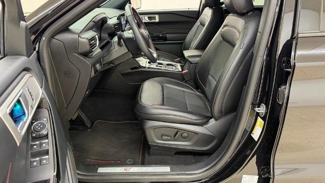 2024 Ford Explorer ST-Line