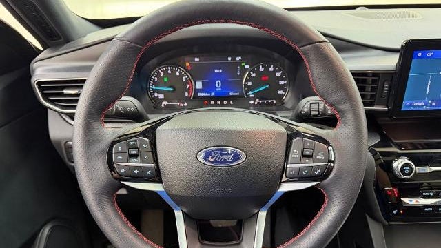2024 Ford Explorer ST-Line