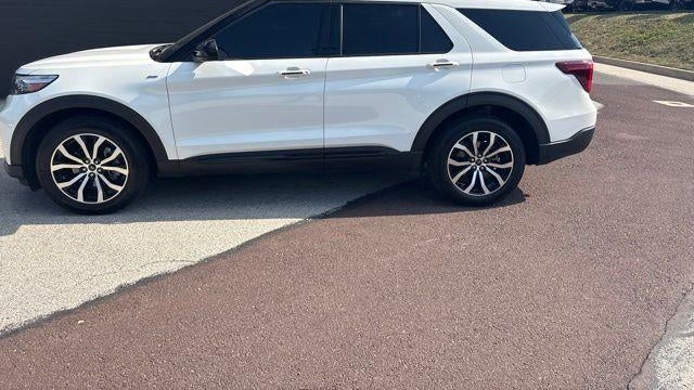 2024 Ford Explorer ST-Line