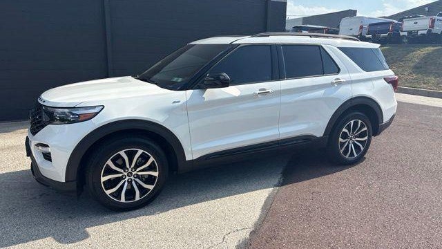 2024 Ford Explorer ST-Line