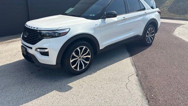 2024 Ford Explorer ST-Line