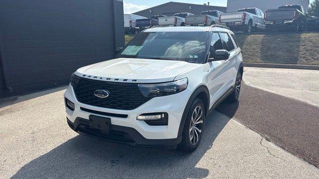 2024 Ford Explorer ST-Line