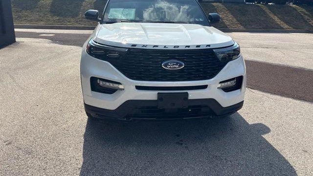 2024 Ford Explorer ST-Line