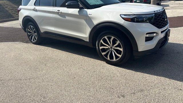 2024 Ford Explorer ST-Line