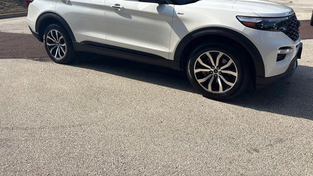 2024 Ford Explorer ST-Line