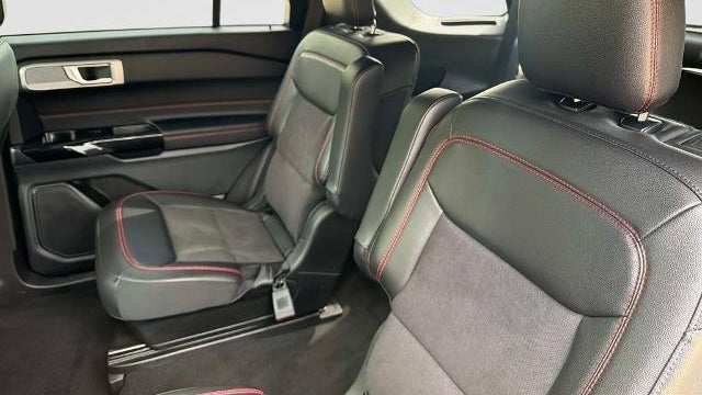 2024 Ford Explorer ST-Line