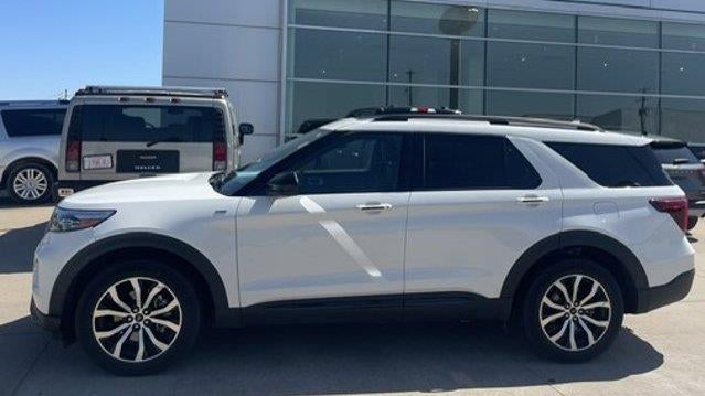 2022 Ford Explorer ST-Line
