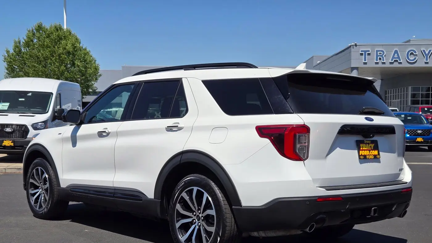 2022 Ford Explorer ST-Line