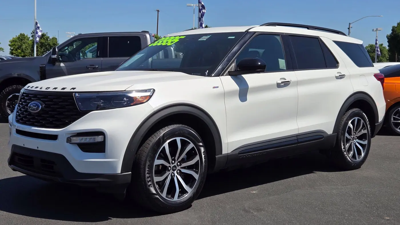 2022 Ford Explorer ST-Line