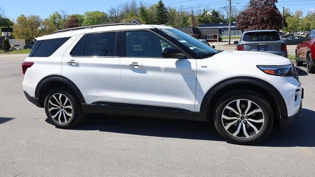 2024 Ford Explorer ST-Line