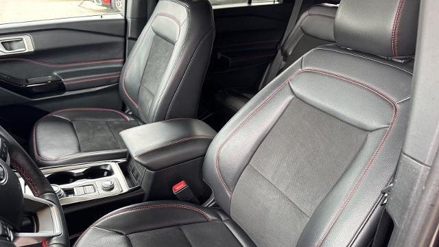 2024 Ford Explorer ST-Line