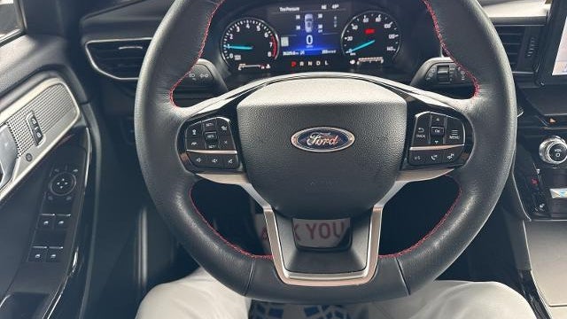 2024 Ford Explorer ST-Line